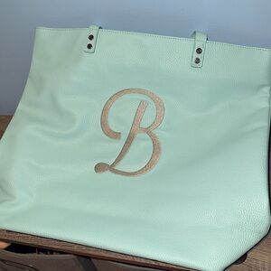 Free shipping around town tote